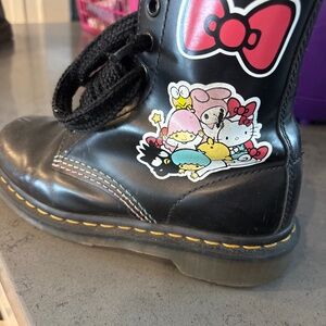 Hello Kitty and Friends Dr. Martin Airwair - limited edition -